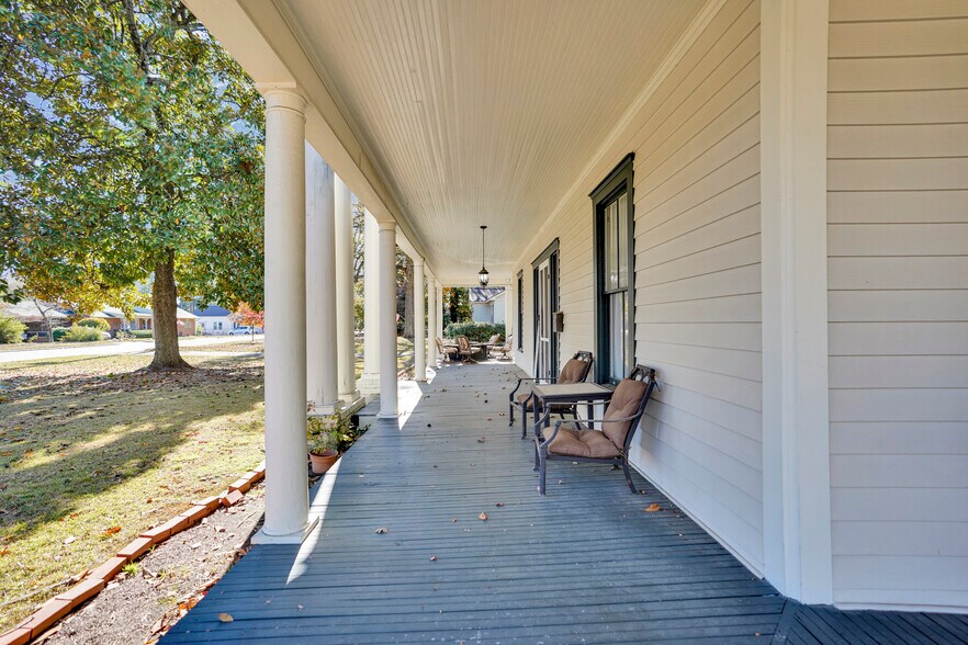 More Photos Of 115 N Magnolia St, Raeford Office Residential For Sale