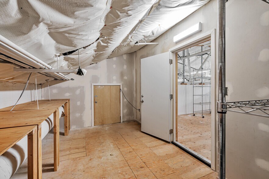 More Photos Of 1320 #1 9th St, Berkeley Industrial For Sale