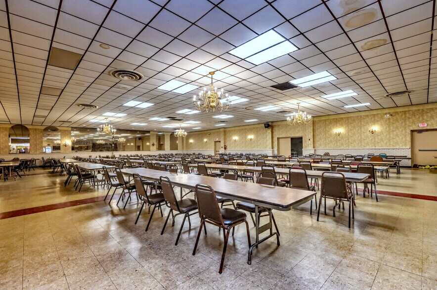 More Photos Of 560 Woodward Ave, New Haven Flex For Sale