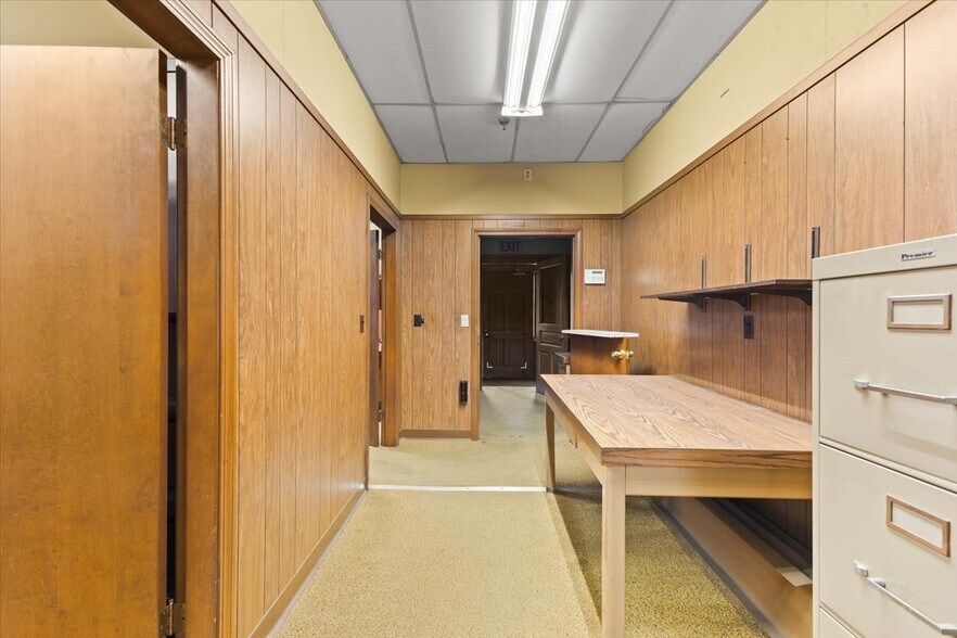 More Photos Of 304 W Main St, Norton Industrial For Sale