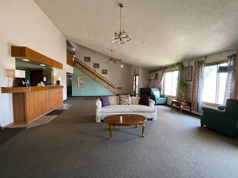 More Photos Of 821 Highway 75 N, Breckenridge Hotel For Sale