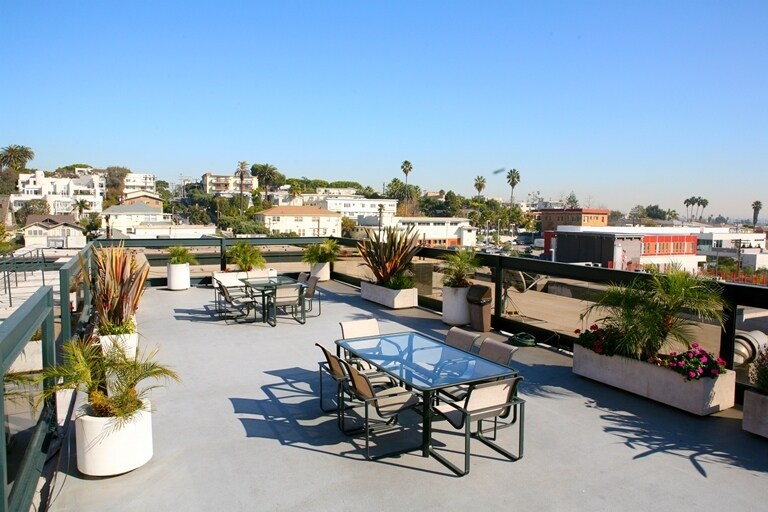 More Photos Of 3015 Main St, Santa Monica Loft Creative Space For Lease