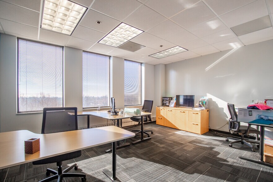 More Photos Of 9666 Olive Blvd, Olivette Office For Lease