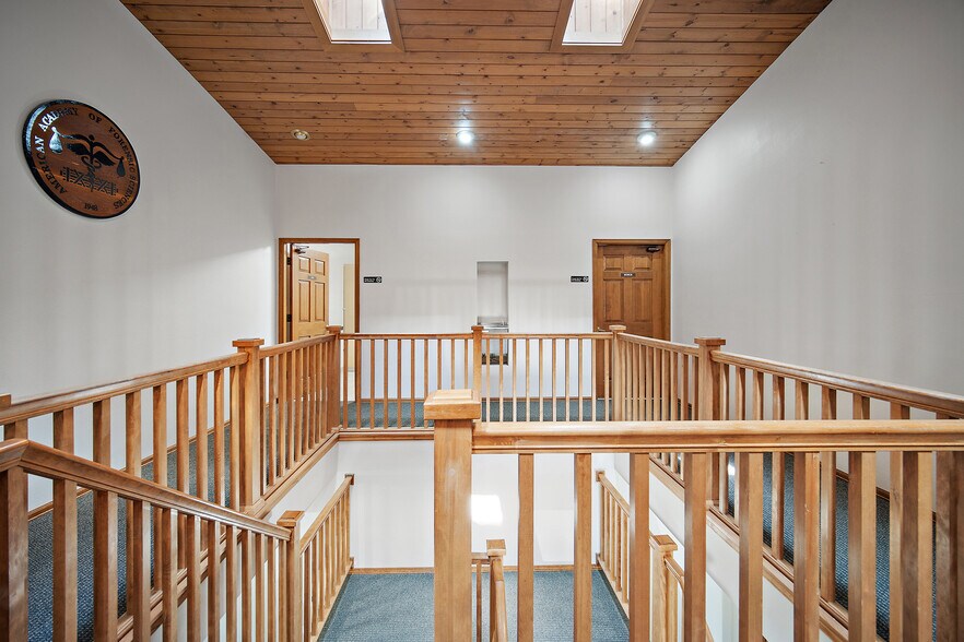 More Photos Of 2103 Uintah St, Colorado Springs Office For Sale