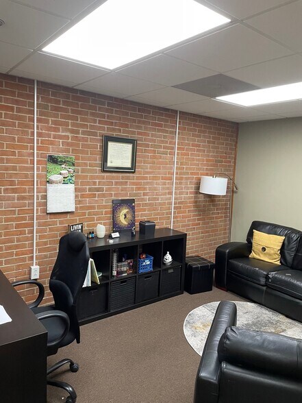 More Photos Of 116 Belmont St, Worcester Office For Sale