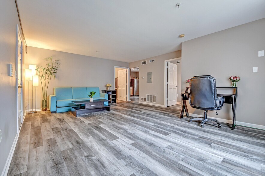 More Photos Of 3607-3645 Orchard Dr, Hammond Apartments For Sale