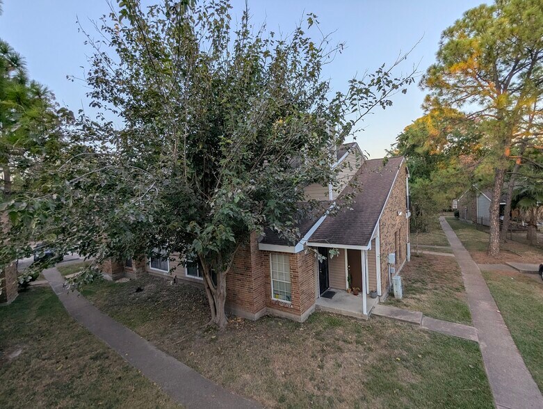 More Photos Of , Houston Multifamily For Sale