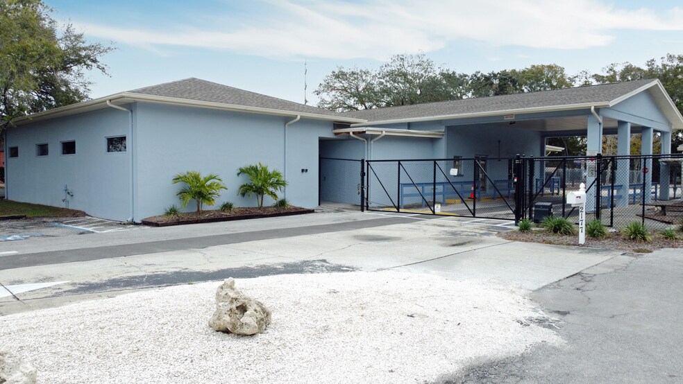 More Photos Of 2177 NE Coachman Rd, Clearwater Schools For Sale