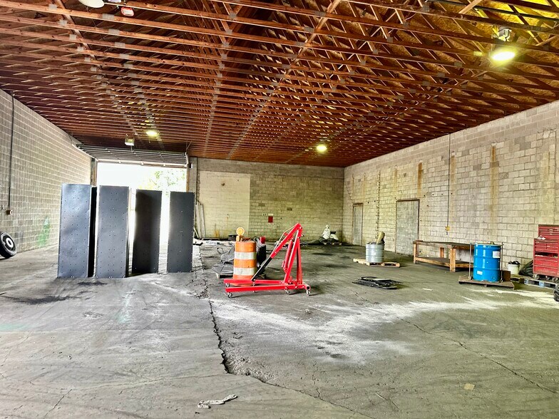 More Photos Of 212 S Pine River St, Ithaca Industrial For Sale