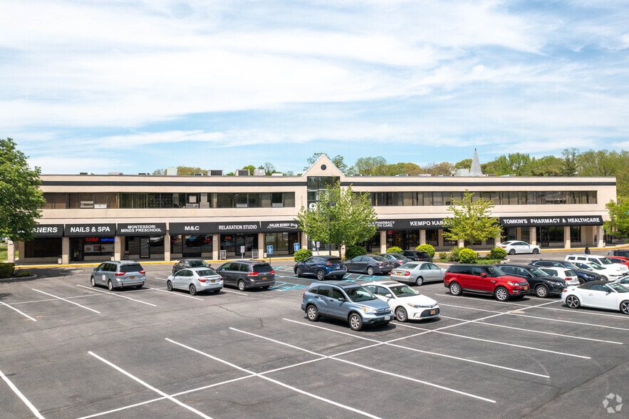 More Photos Of 900 Wheeler Rd, Hauppauge Storefront Retail Office For Lease