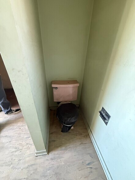 More Photos Of 3 S Wood St, Salinas Storefront Retail Residential For Sale