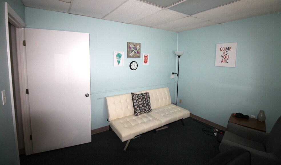 More Photos Of 419 S York St, Gastonia Medical For Sale