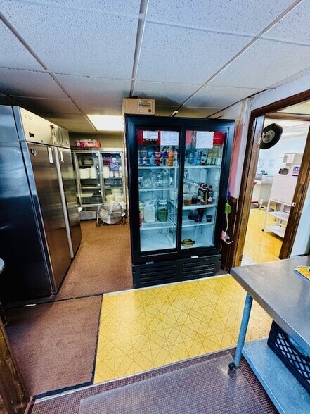 More Photos Of 4166 U.S. 40 hwy, Claysville Restaurant For Sale