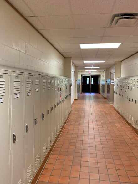 More Photos Of 814 S Oakland Ave, Green Bay Schools For Sale