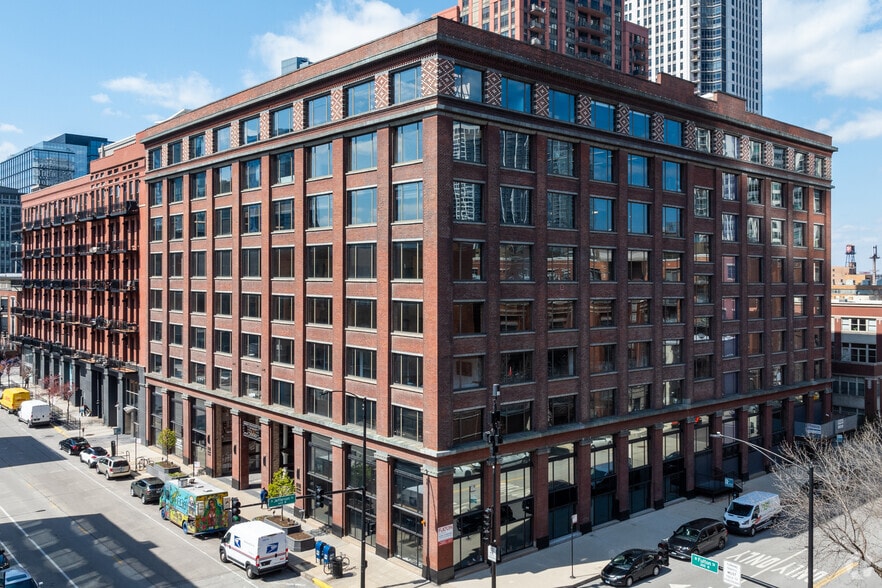 Primary Photo Of 600 W Fulton St, Chicago Office Residential For Sale