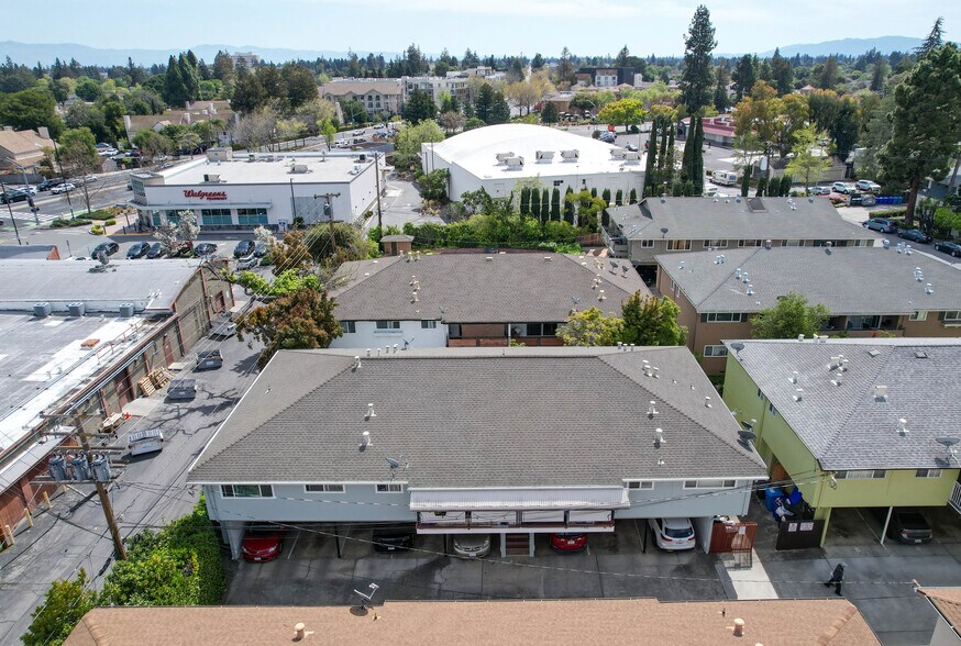 More Photos Of 1830 Ednamary Way, Mountain View Apartments For Sale