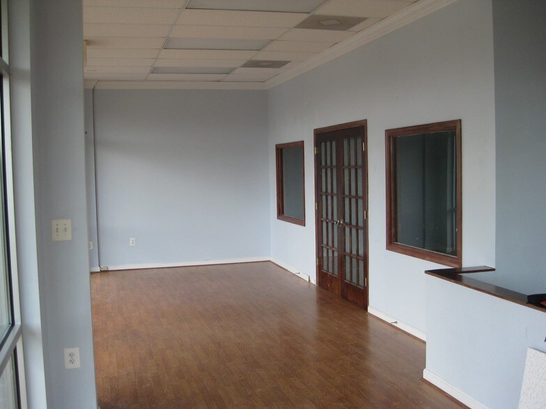 More Photos Of 11083 Marsh Rd, Bealeton Unknown For Lease