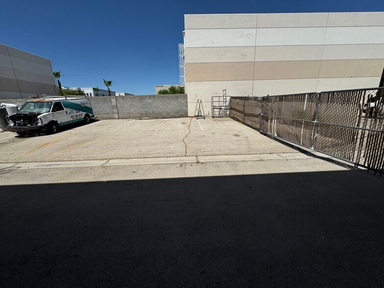 More Photos Of 4225 W Teco Ave, Las Vegas Warehouse For Lease