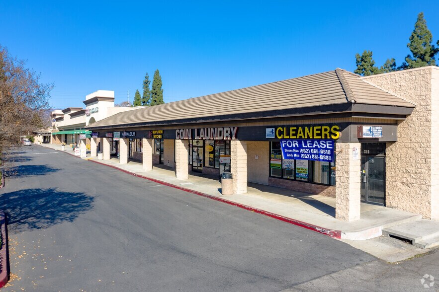 More Photos Of 310-326 N Azusa Ave, Covina General Retail For Lease