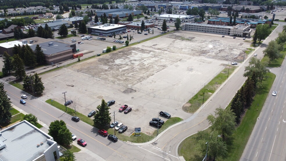 More Photos Of 2929 50 Av, Red Deer Land For Sale