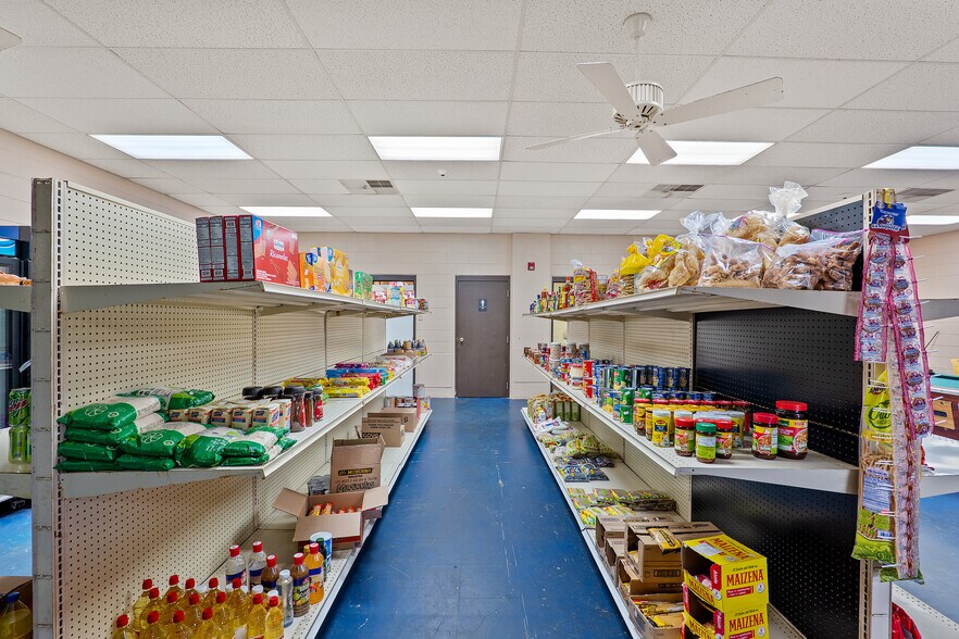 More Photos Of 2935 New Leicester Hwy, Leicester Showroom For Sale