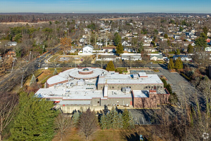 More Photos Of 197 Hance Ave, Tinton Falls Medical For Lease