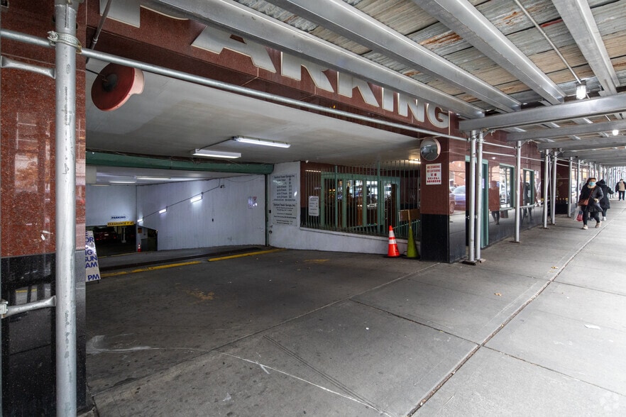 More Photos Of 13347 Sanford Ave, Flushing Apartments For Sale