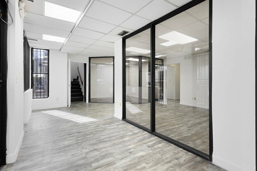 More Photos Of 1740-1742 NW 93rd Ave, Miami Warehouse For Lease