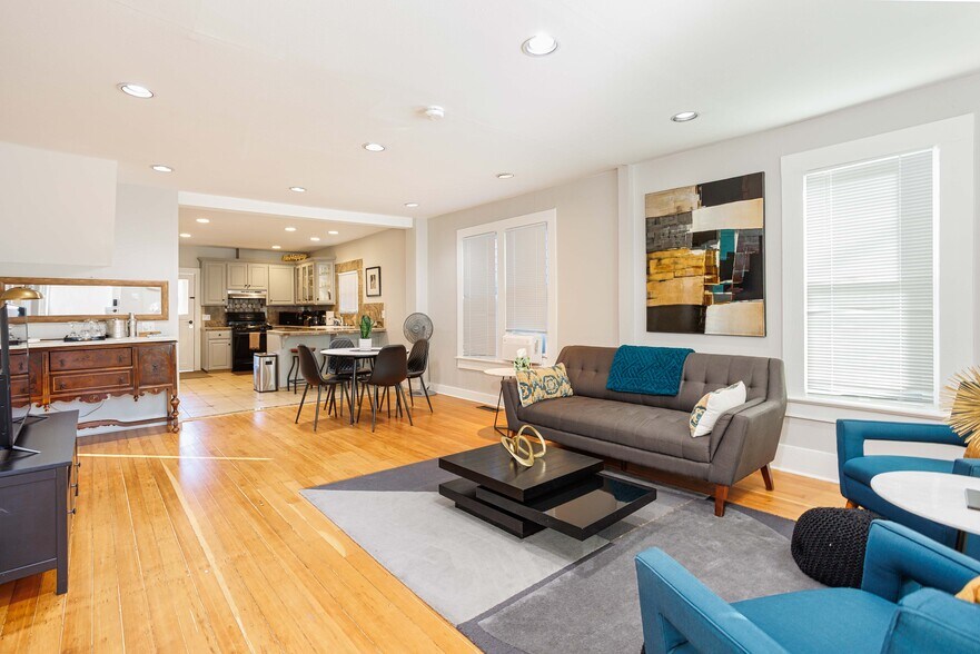 More Photos Of 4124 N Mississippi Ave, Portland Flex For Lease