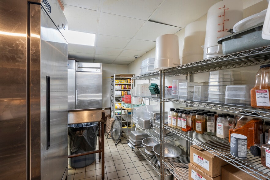 More Photos Of 33350 County Road 3, Crosslake Restaurant For Sale