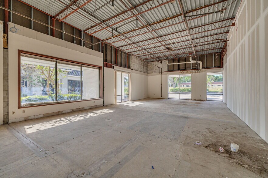 More Photos Of 5501-5555 Roosevelt Blvd, Clearwater Unknown For Lease