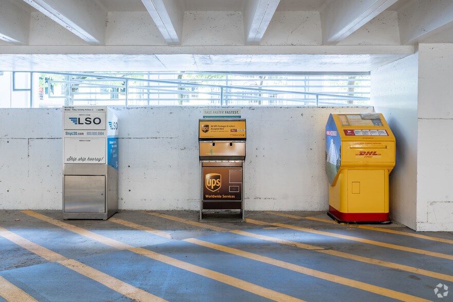 More Photos Of 1233 West Loop S, Houston Unknown For Lease