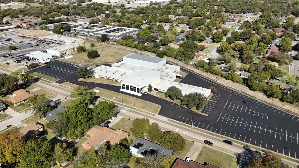 More Photos Of 6801 Meadowbrook Dr, Fort Worth Specialty For Sale