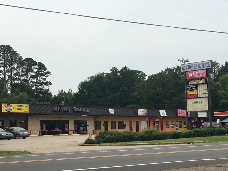 More Photos Of 5765-5781 S Lakeshore Dr, Shreveport Freestanding For Lease