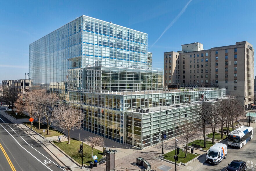 More Photos Of 1 S Pinckney St, Madison Office For Lease