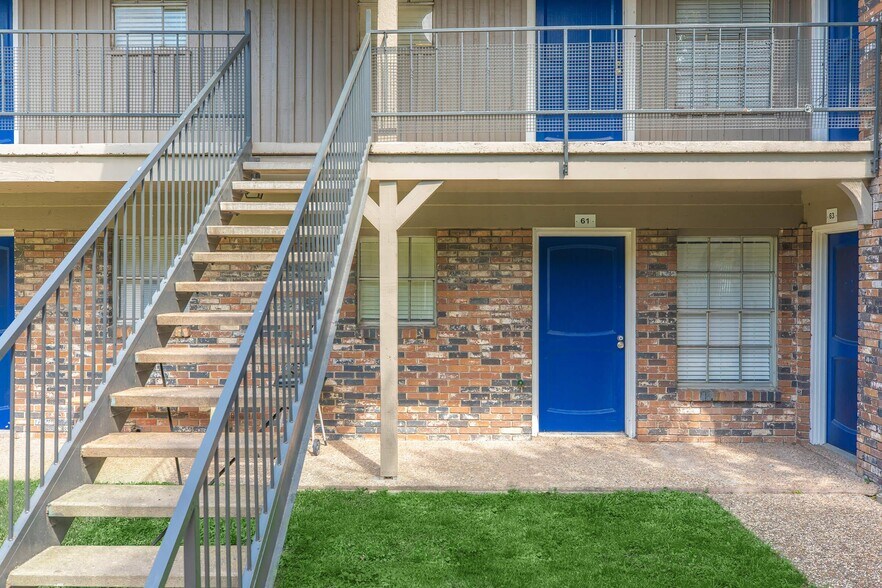 More Photos Of 6768 Renwick Dr, Houston Apartments For Sale