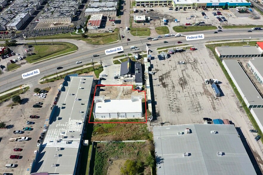 More Photos Of 851 Federal Rd, Houston Storefront For Lease