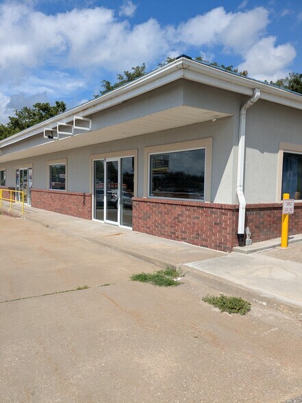More Photos Of 701 S Belt Hwy, Saint Joseph Storefront Retail Office For Lease