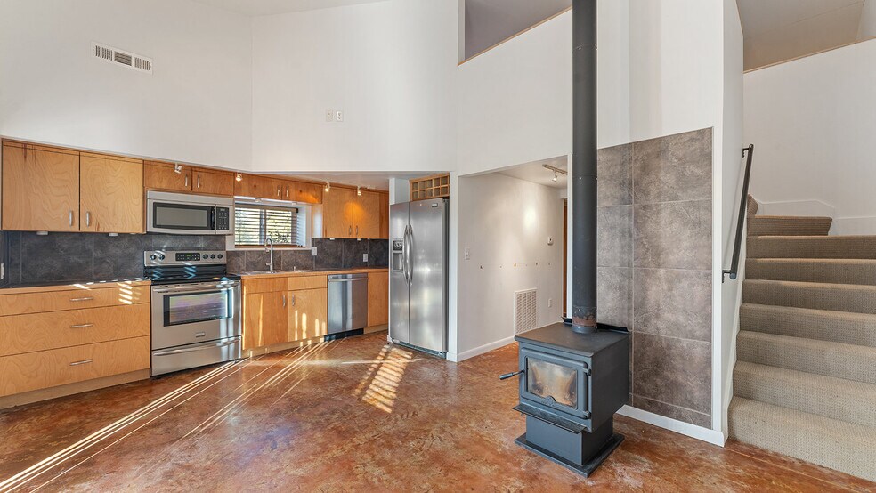 More Photos Of 1320 E Pump Station Rd, Fayetteville Light Manufacturing For Sale