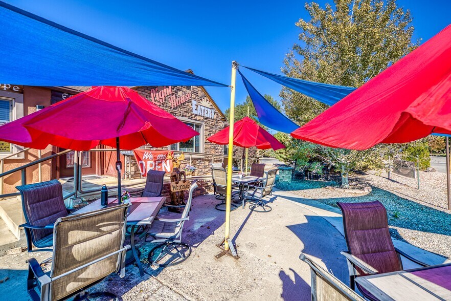 More Photos Of 1047 N 1st St, Montrose Office For Sale