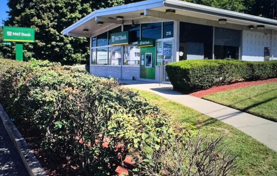 More Photos Of 218 Saw Mill River Rd, Elmsford Bank For Lease