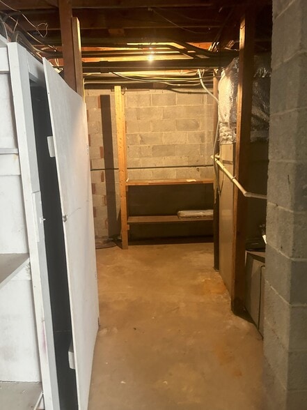 More Photos Of , Fairburn Unknown For Sale