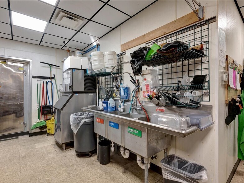 More Photos Of 3415 South St, Nacogdoches Fast Food For Sale