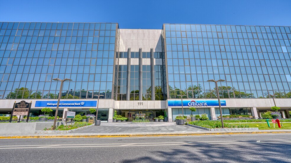 More Photos Of 111 Great Neck Rd, Great Neck Office For Lease