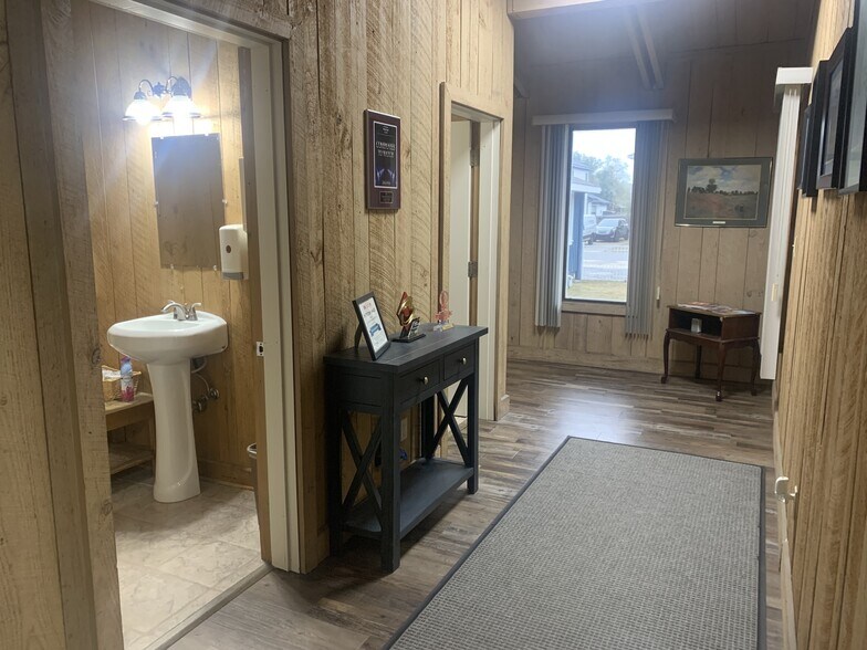 More Photos Of 725 S J St, Pensacola Office Residential For Sale