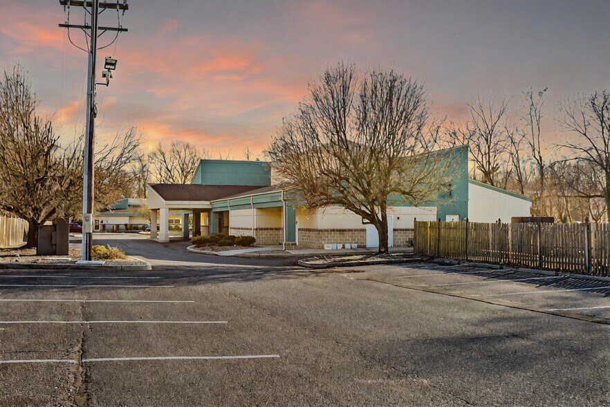 Primary Photo Of 1133 E Chestnut Ave, Vineland Medical For Sale