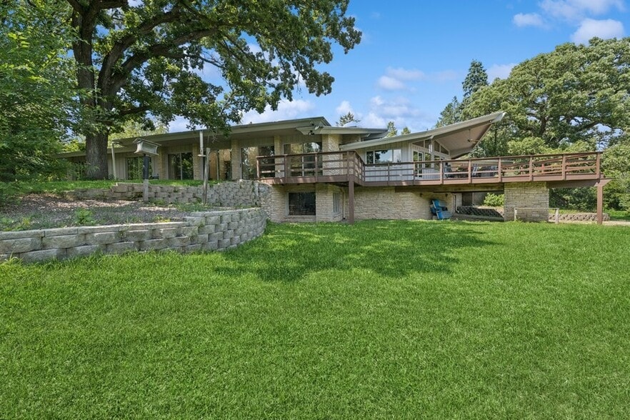 More Photos Of W1800 County Road B, Genoa City Specialty For Sale