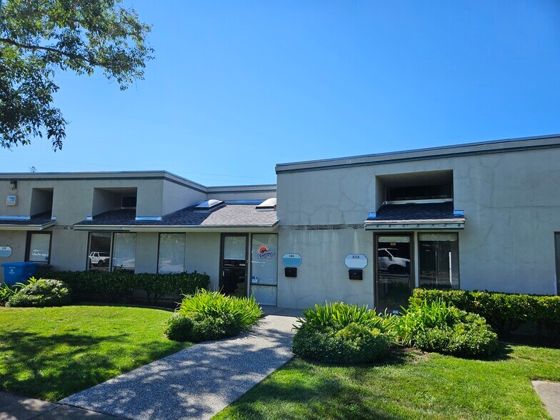 More Photos Of 14 Commercial Blvd, Novato Flex For Sale