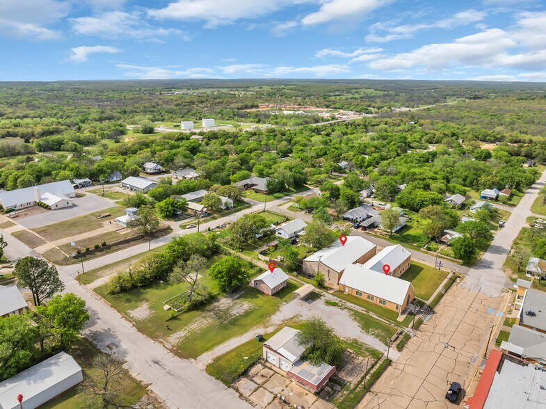 More Photos Of 727 4th St, Healdton Specialty For Sale