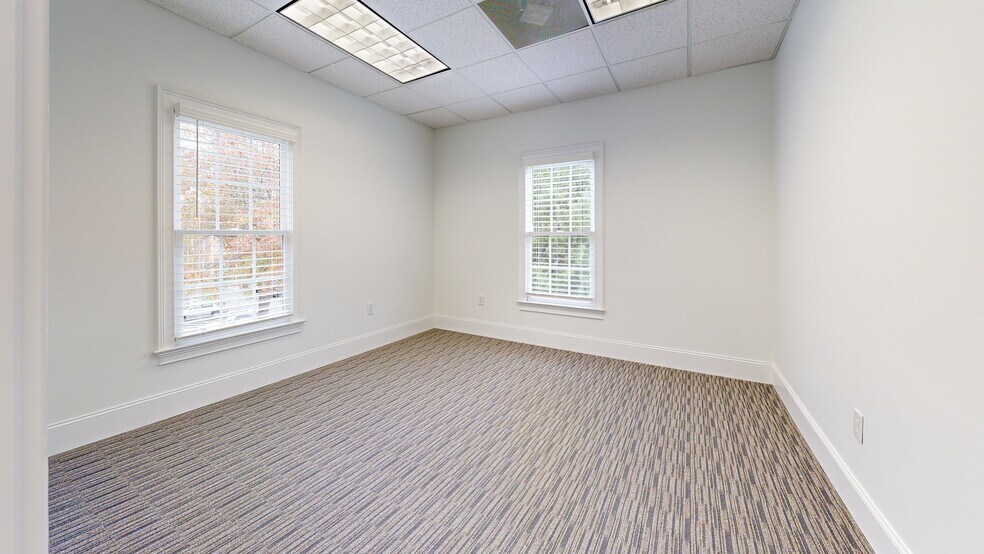 Primary Photo Of 284 S Main St, Alpharetta Unknown For Lease